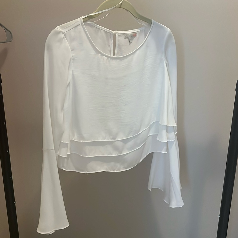 Gianni Bini White Tiered Crop Blouse